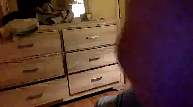 Snapshot of blakeypoo83 chatting on 03/18/25, 03:53 blakeypoo83 online show from 03/18/25, 03:53