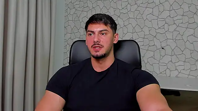 Snapshot of ClintMasters chatting on 12/23/25, 06:00 ClintMasters online show from 12/23/25, 06:00