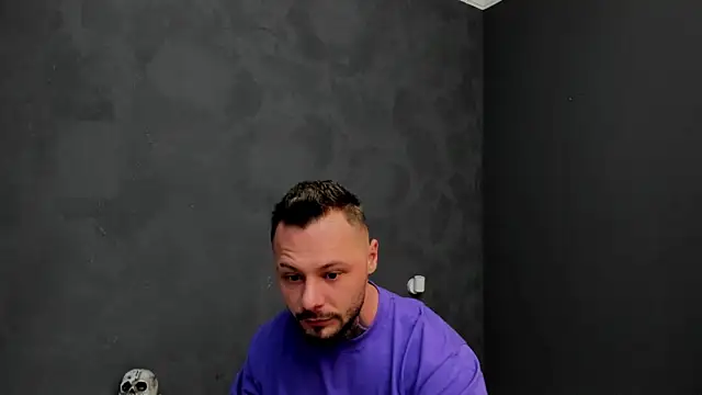 Snapshot of BrianHunts chatting on 01/11/25, 06:24 BrianHunts online show from 01/11/25, 06:24