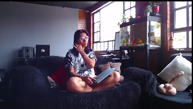 Sofynix online show from 02/17/25, 04:15