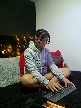 Sofynix online show from 03/21/25, 03:44