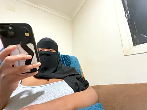 Snapshot of Submissive_Arab chatting on 01/16/26, 05:50 Submissive Arab online show from 01/16/26, 05:50