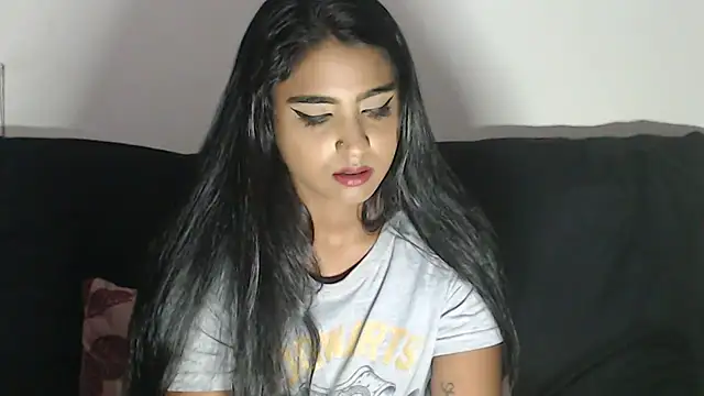 Delilah Blazee online show from 02/01/25, 06:19