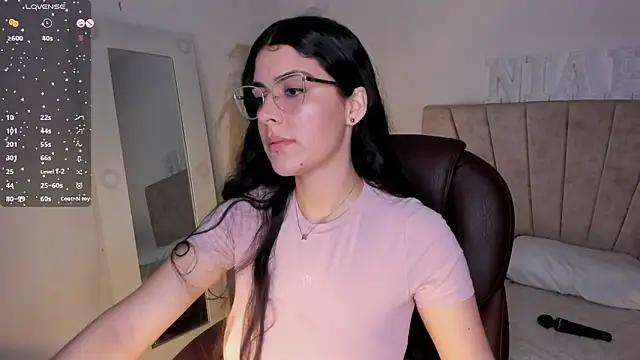  Niah  online show from 02/24/25, 09:20