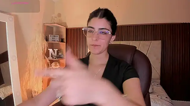  Niah  online show from 10/14/25, 08:09