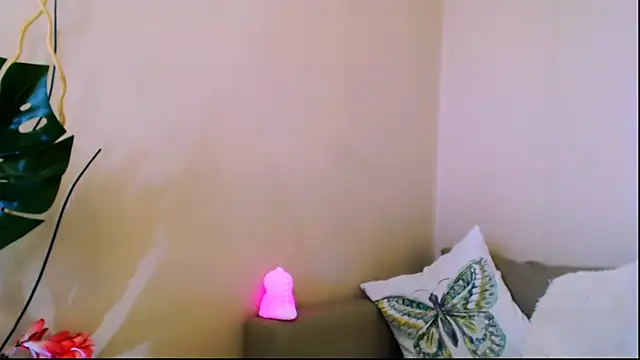 OLIVIA CANDY online show from 03/22/25, 07:25