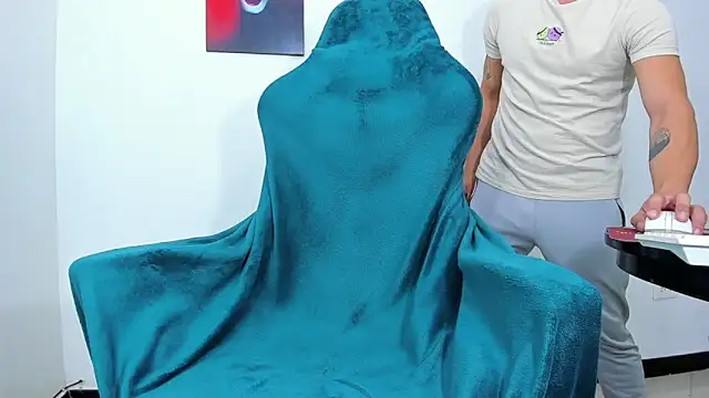 Snapshot of lazzon_bastion chatting on 01/24/25, 11:34 lazzon bastion online show from 01/24/25, 11:34