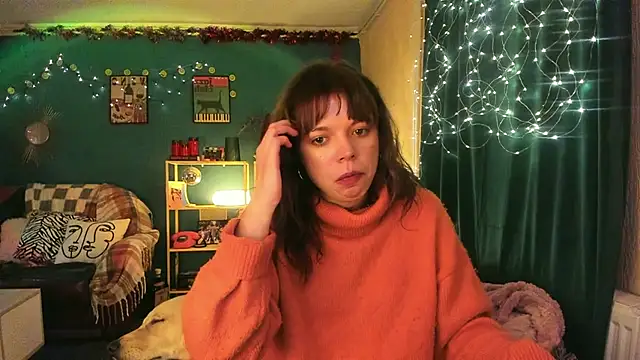 Snapshot of ClancyMorissey chatting on 12/17/25, 07:09 ClancyMorissey online show from 12/17/25, 07:09