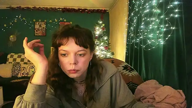 Snapshot of ClancyMorissey chatting on 12/21/25, 05:42 ClancyMorissey online show from 12/21/25, 05:42