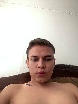 Leon Wild online show from 07/16/26, 08:04