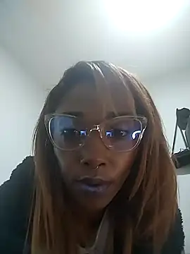 Snapshot of nikol_baby_ chatting on 02/25/25, 10:29 nikol baby online show from 02/25/25, 10:29