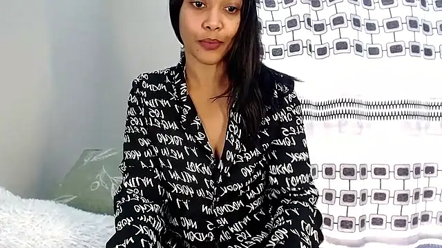 Snapshot of _MoniqueLovay_ chatting on 07/07/26, 11:14 MoniqueLovay online show from 07/07/26, 11:14