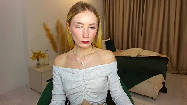 bella  rose online show from 02/08/25, 05:51