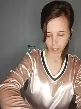 Snapshot of loveis007 chatting on 09/29/25, 08:24 loveis007 online show from 09/29/25, 08:24