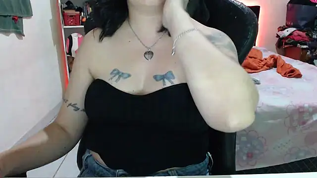 Snapshot of Ta_maravilhosaaa chatting on 01/15/25, 01:12 Ta maravilhosaaa online show from 01/15/25, 01:12