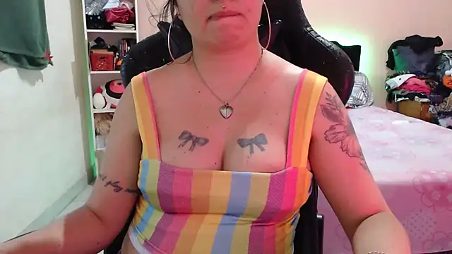 Snapshot of Ta_maravilhosaaa chatting on 01/23/25, 08:35 Ta maravilhosaaa online show from 01/23/25, 08:35