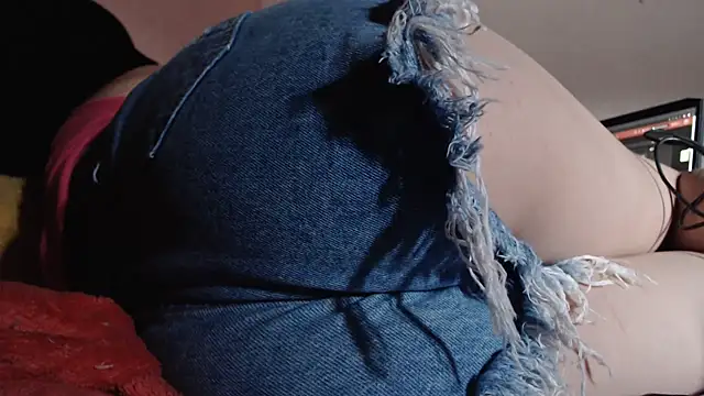 Snapshot of Ta_maravilhosaaa chatting on 02/04/25, 08:38 Ta maravilhosaaa online show from 02/04/25, 08:38