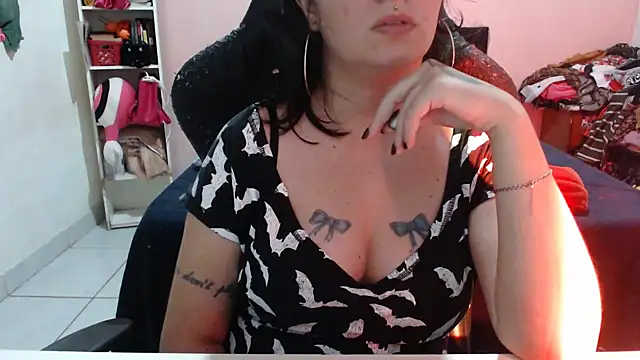 Snapshot of Ta_maravilhosaaa chatting on 02/18/25, 02:05 Ta maravilhosaaa online show from 02/18/25, 02:05