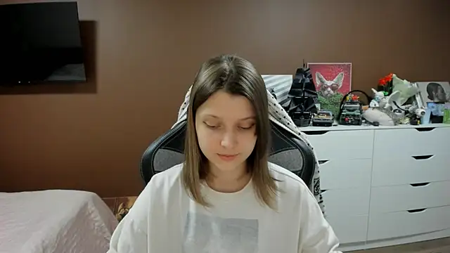 SoniNesti online show from 04/25/26, 04:37