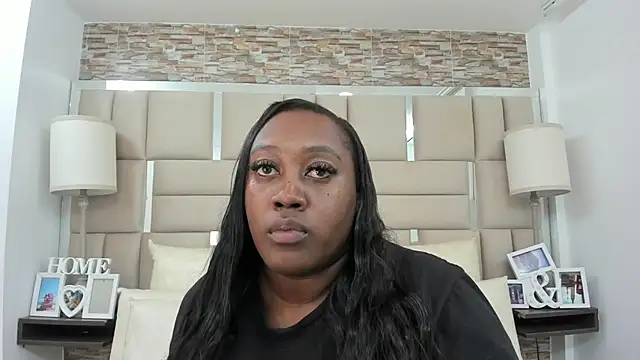 ShaniaBrownn online show from 01/31/26, 07:45