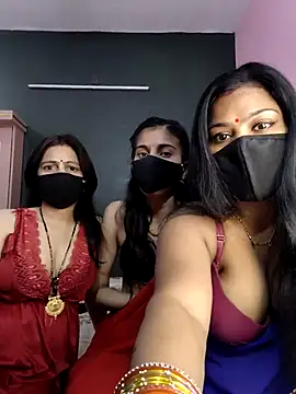 cutee  crazy online show from 05/04/26, 02:35