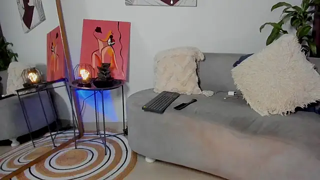 sweet mia23 online show from 11/02/25, 06:38