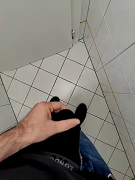 Snapshot of Boring_one chatting on 03/13/26, 11:39 Boring one online show from 03/13/26, 11:39