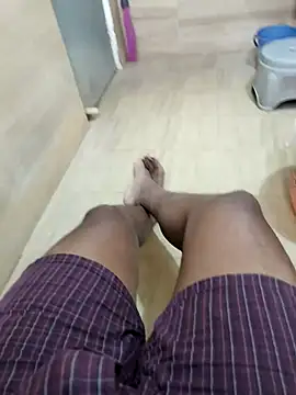 mkmony online show from 10/29/25, 10:28