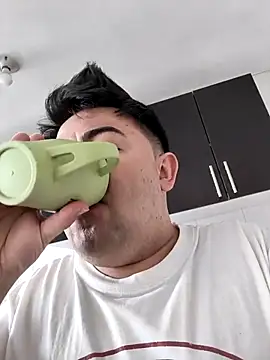 naughty bear online show from 03/15/26, 06:25