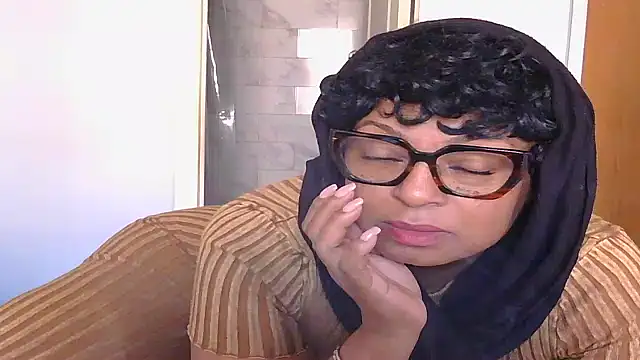 MSweetLindaParks online show from 10/03/25, 06:27