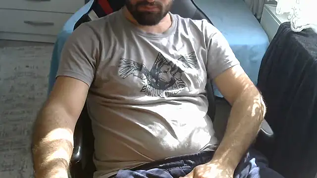 Snapshot of crazybaby5461 chatting on 02/14/26, 11:07 crazybaby5461 online show from 02/14/26, 11:07