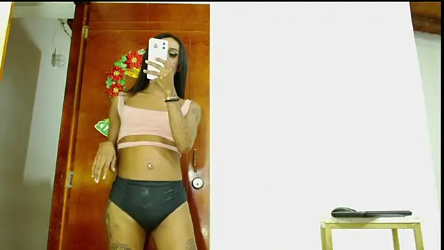 Snapshot of nomy_07 chatting on 12/10/24, 04:13 nomy 07 online show from 12/10/24, 04:13