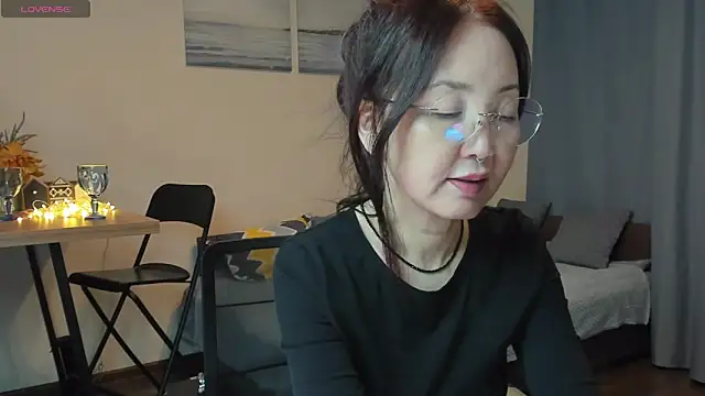 Snapshot of AvroraSakura chatting on 12/11/24, 05:26 AvroraSakura online show from 12/11/24, 05:26
