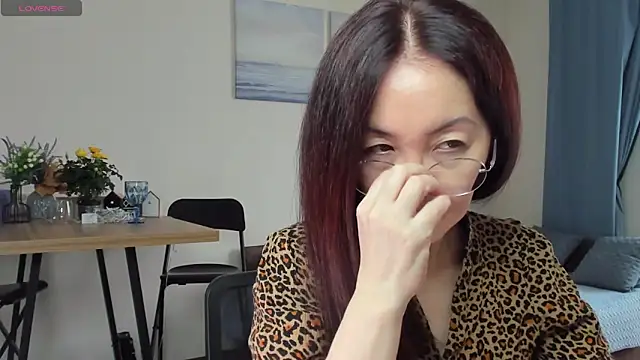Snapshot of AvroraSakura chatting on 02/24/25, 11:32 AvroraSakura online show from 02/24/25, 11:32