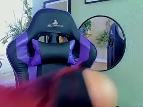 Snapshot of AnaPola chatting on 01/28/25, 04:08 AnaPola online show from 01/28/25, 04:08