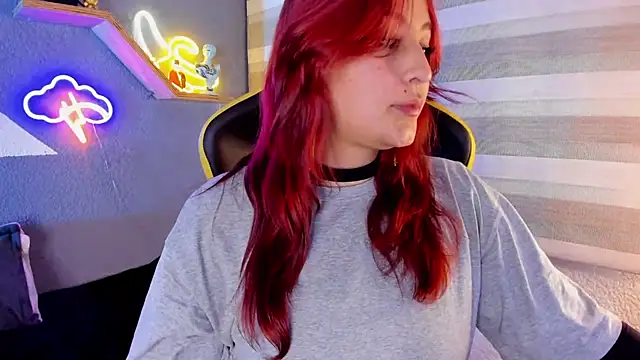 Snapshot of AnaPola chatting on 02/07/25, 08:44 AnaPola online show from 02/07/25, 08:44