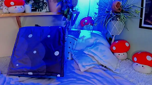 Snapshot of AnaPola chatting on 02/10/25, 11:25 AnaPola online show from 02/10/25, 11:25