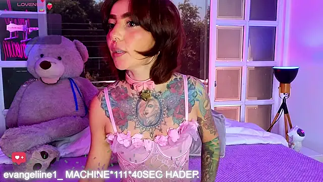 Evangelyne 1 online show from 02/21/25, 03:32