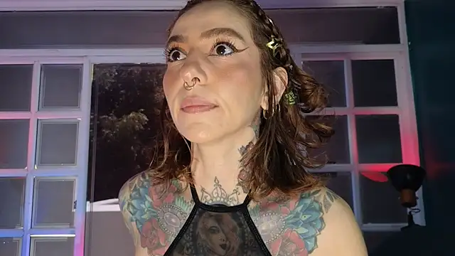 Evangelyne 1 online show from 10/02/25, 03:52