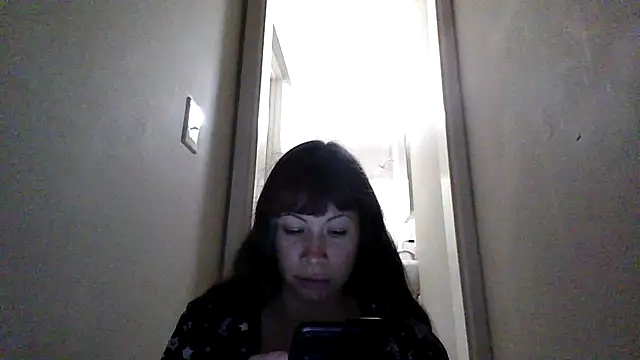 petitedoll29 online show from 10/27/25, 12:04