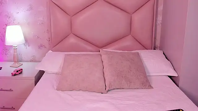 ambar sullivan online show from 02/17/25, 12:05