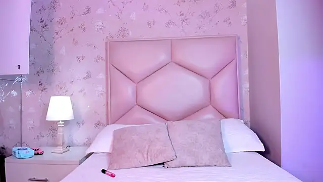 ambar sullivan online show from 10/07/25, 11:40