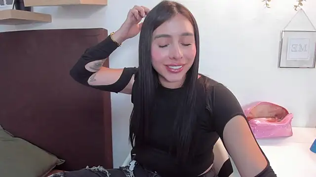 Snapshot of isabella_jade chatting on 01/24/25, 10:19 isabella jade online show from 01/24/25, 10:19