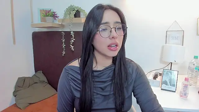 Snapshot of isabella_jade chatting on 02/24/25, 09:41 isabella jade online show from 02/24/25, 09:41