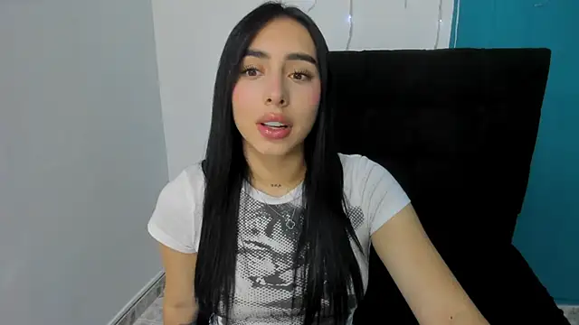 Snapshot of isabella_jade chatting on 03/08/25, 03:45 isabella jade online show from 03/08/25, 03:45