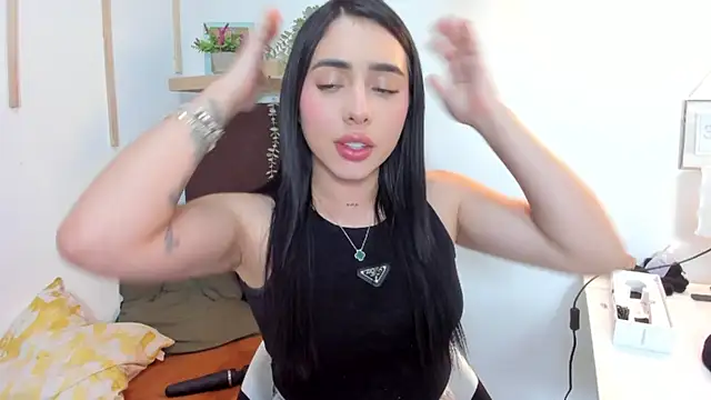 Snapshot of isabella_jade chatting on 03/11/25, 10:31 isabella jade online show from 03/11/25, 10:31