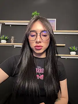 isabella jade online show from 12/04/25, 10:40