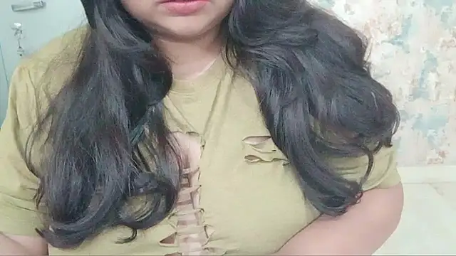 Snapshot of yoursnishaa chatting on 11/23/25, 02:28 yoursnishaa online show from 11/23/25, 02:28