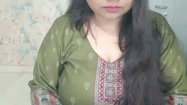 Snapshot of yoursnishaa chatting on 02/15/26, 06:43 yoursnishaa online show from 02/15/26, 06:43