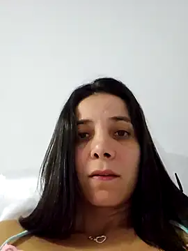 Snapshot of miaeyes chatting on 12/24/24, 01:27 miaeyes online show from 12/24/24, 01:27